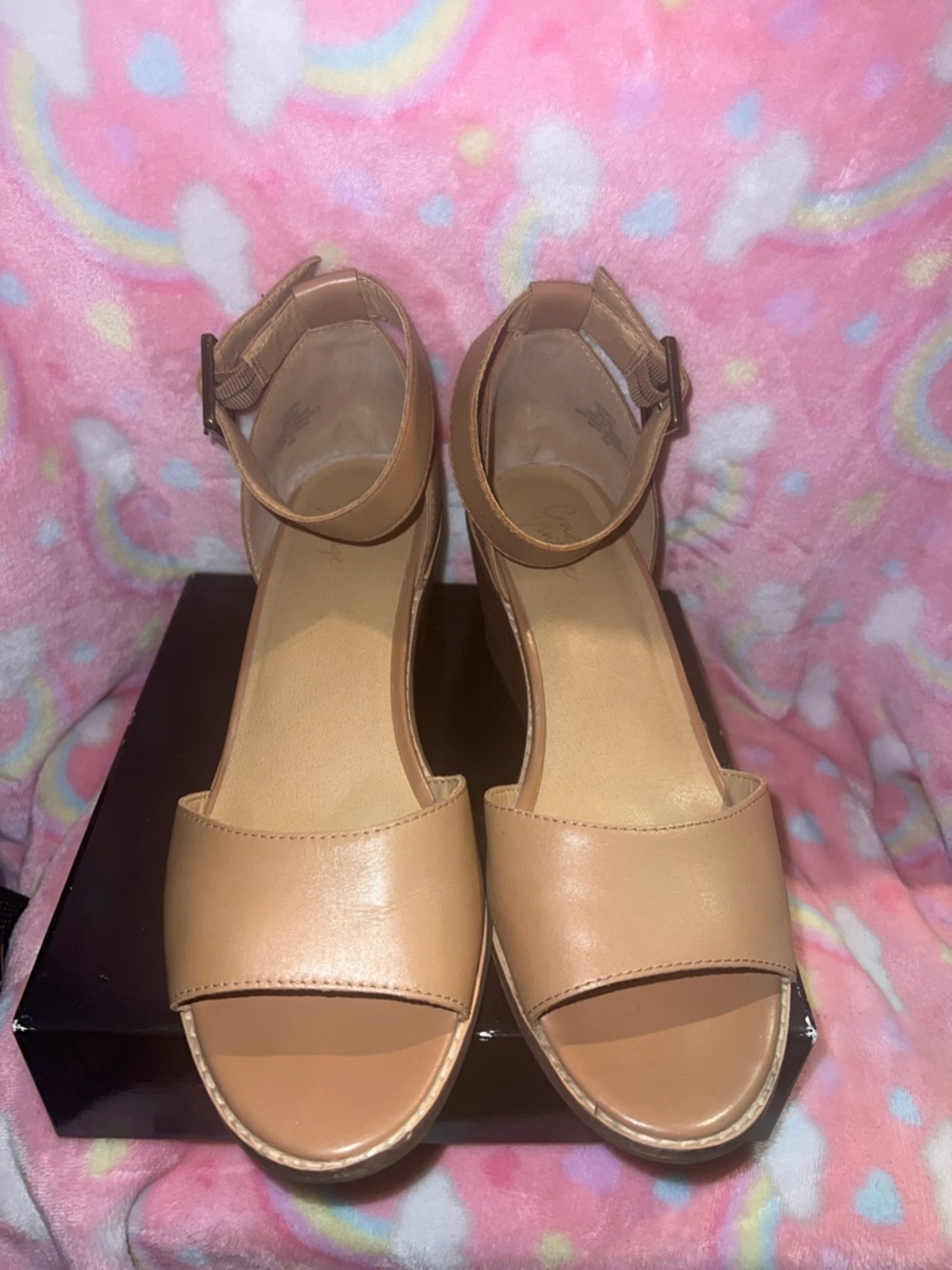 Crewn vintage Classic Tan Ankle-Strap Platform Sandals - Women